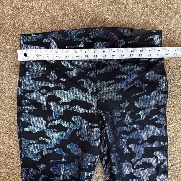 Torrid We Swear By The Fit Premium Leggings Women 1 Black Camo Metallic Tapered - Picture 4 of 12